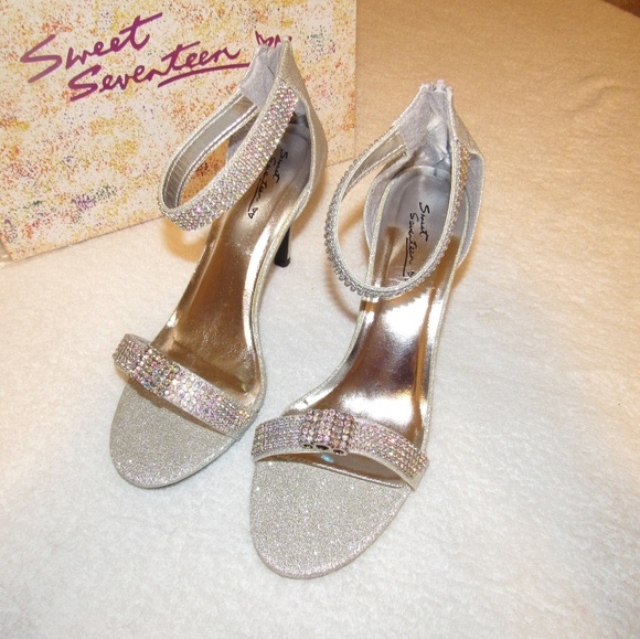 Shoes - Picture 3 of 3